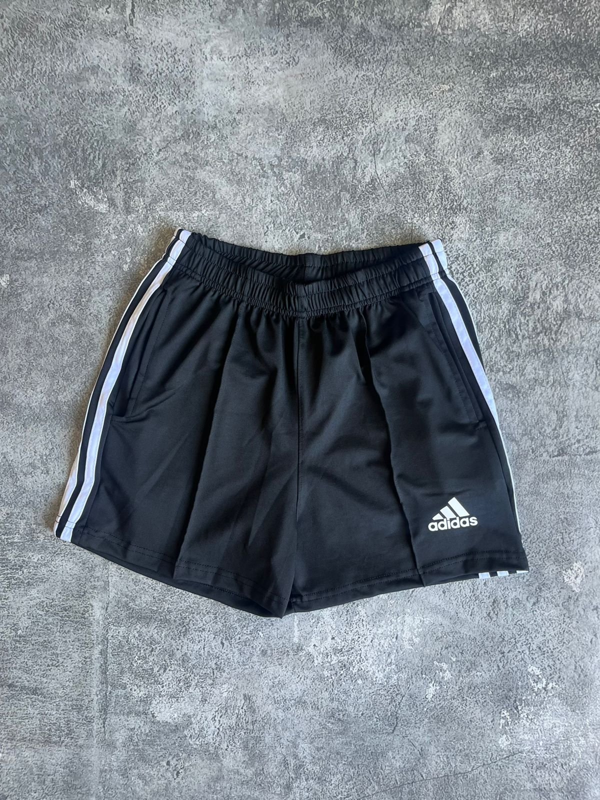 Short adidas